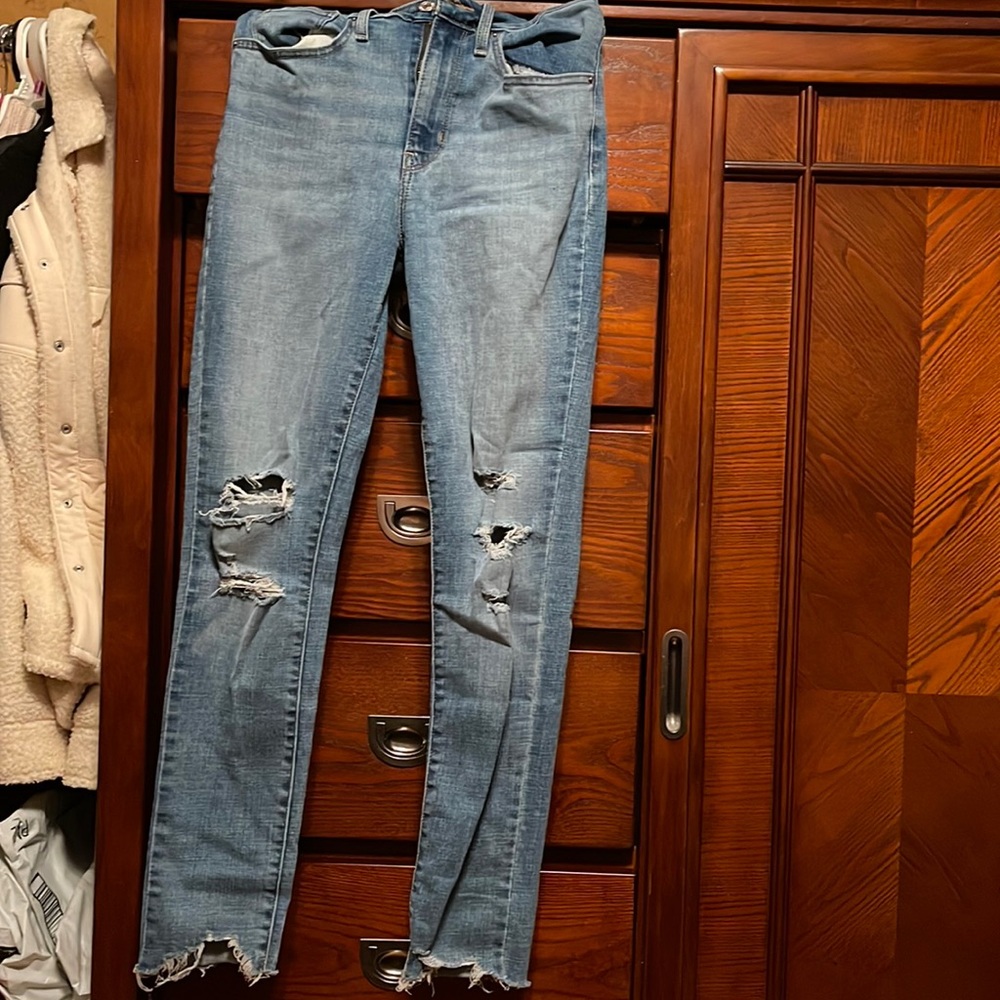 Levi’s ripped jeans